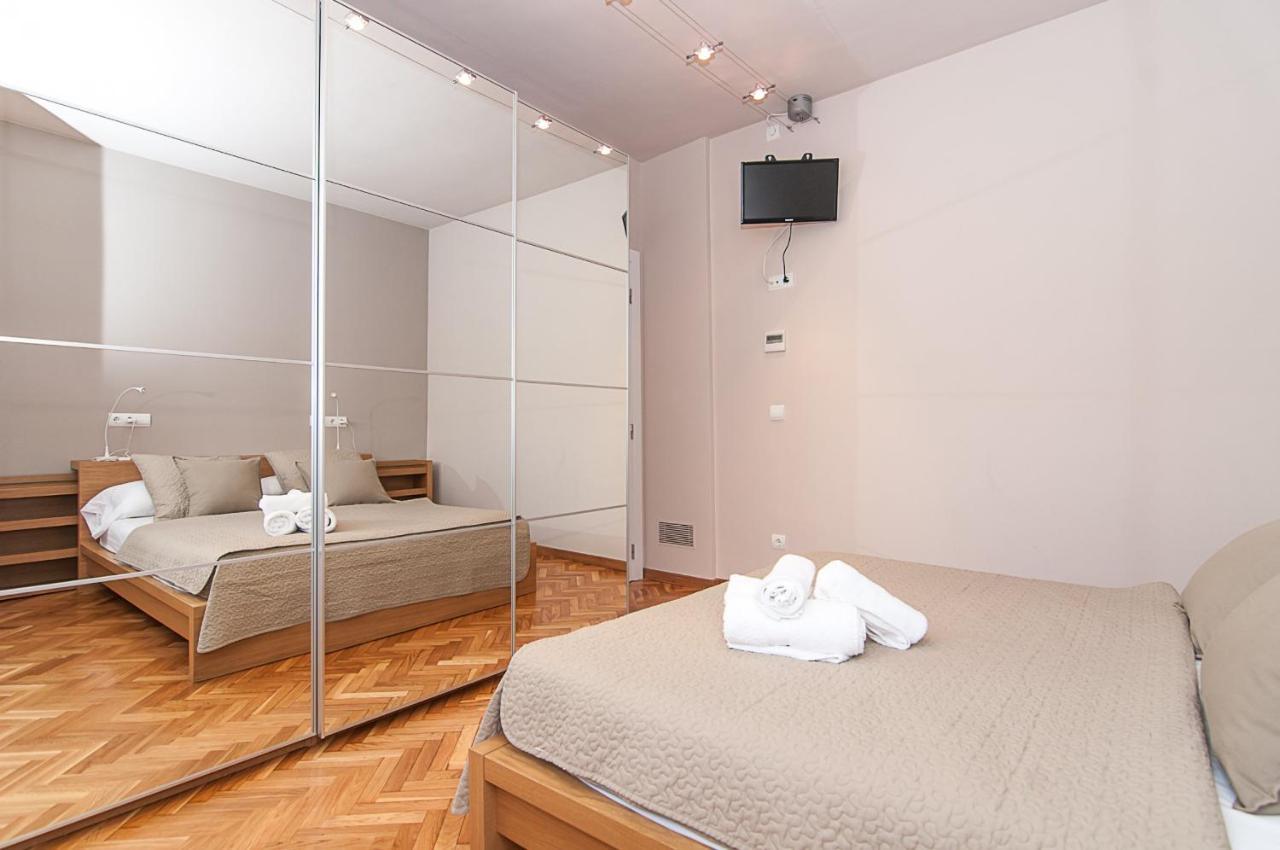 Weflating Diagonal Apartment Barcelona Exterior photo